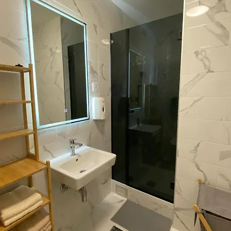 Bozur/peony Apartmán *