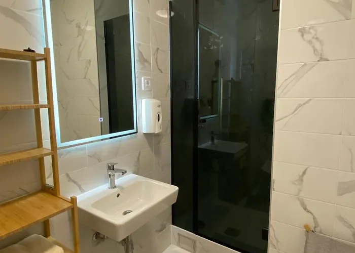 Bozur/peony Apartman *