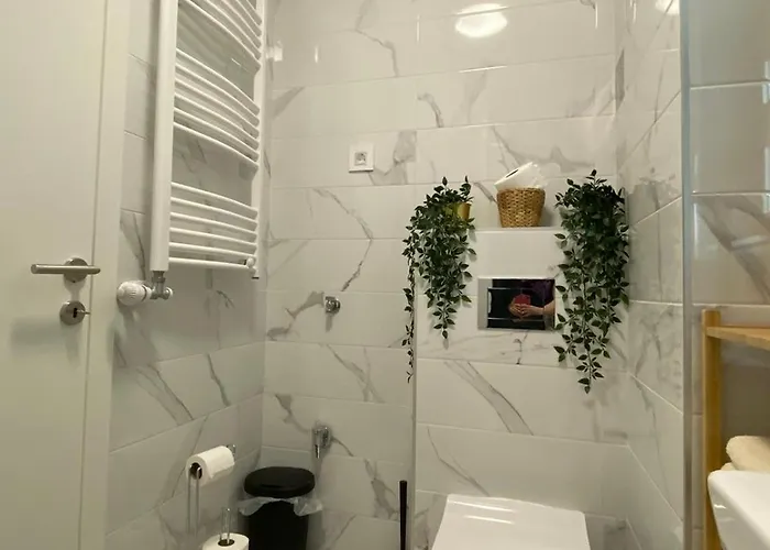 Bozur/peony Apartman *